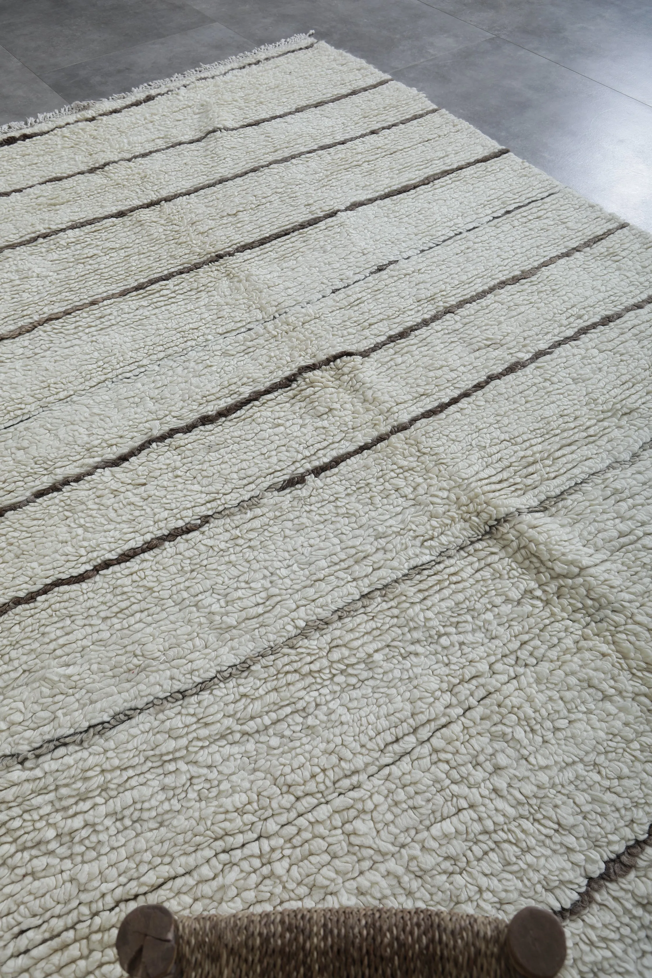 Vintage Berber Rug 5.2 x 7.5 Feet - Moroccan Handmade Wool Rug